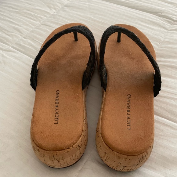 Lucky brand platform flip flops worn once - Picture 2 of 2